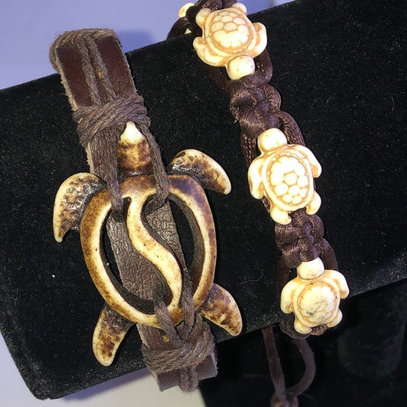 Unbranded Jewelry - Lot of 2 Brown Leather Carved Turtle Adjustable Boho Bracelets